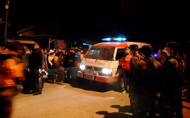 An ambulance trying to get through, By: Paksi Sandang Prabowo