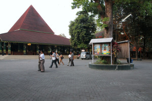 The exterior of the church integrates Javanese, Hindu and European styles