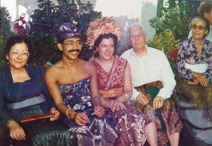 At Oka and Sita's wedding, left: Sita's mother, right: her father, far right: Oka's mothe