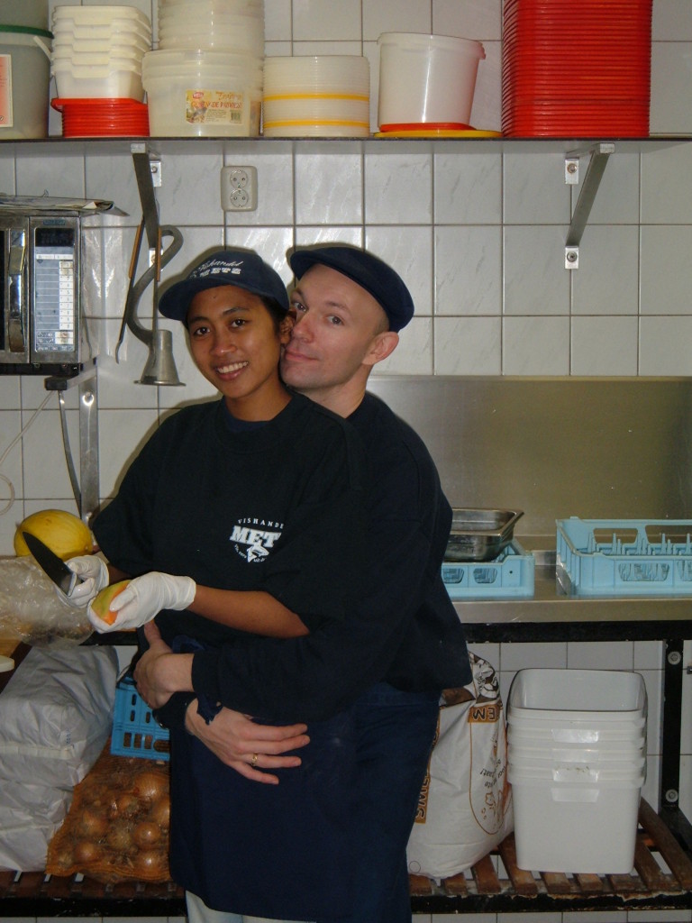 Gerard and Komang met on Bali and moved to Ameland, where they work in a fish shop.